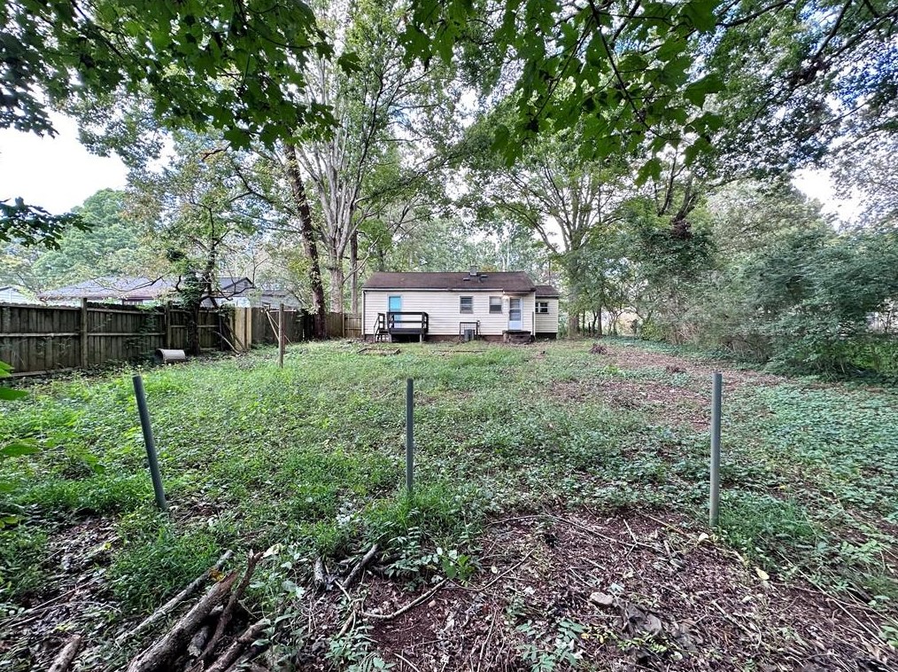 4189 Lindsey Dr, Decatur GA  30035-1922 exterior