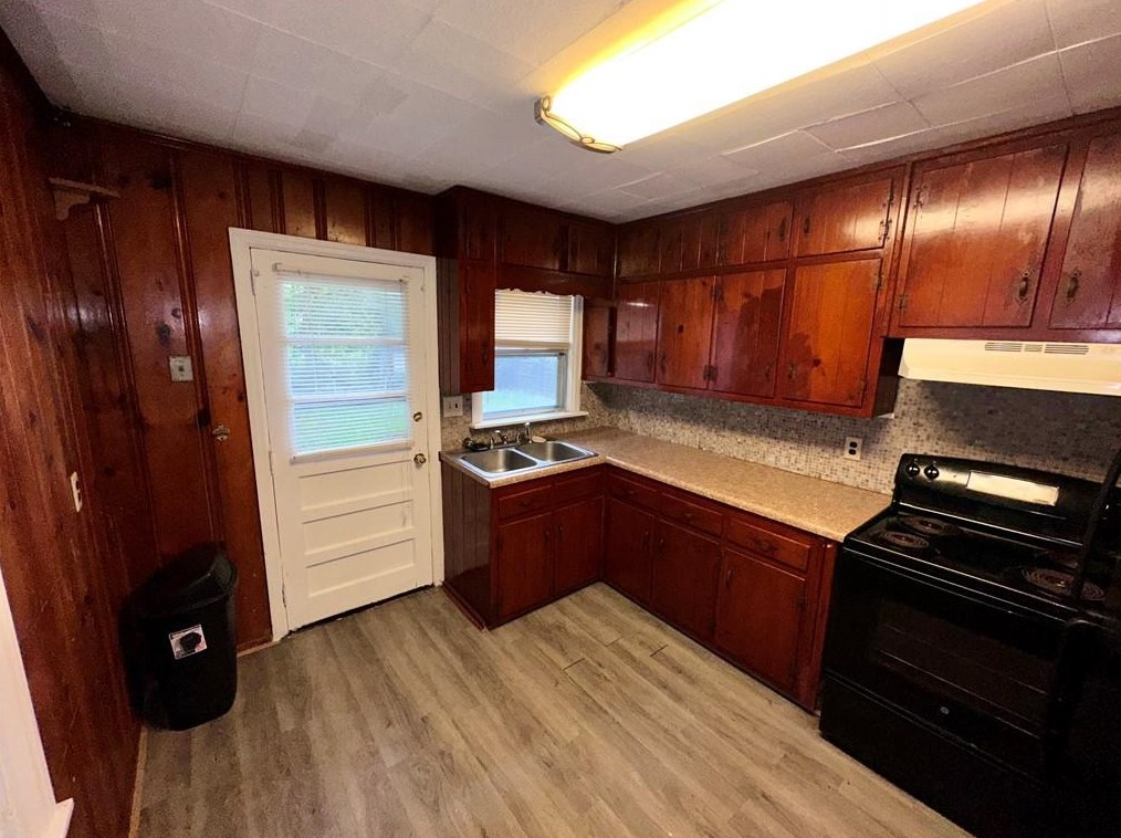 4189 Lindsey Dr, Decatur GA  30035-1922 exterior