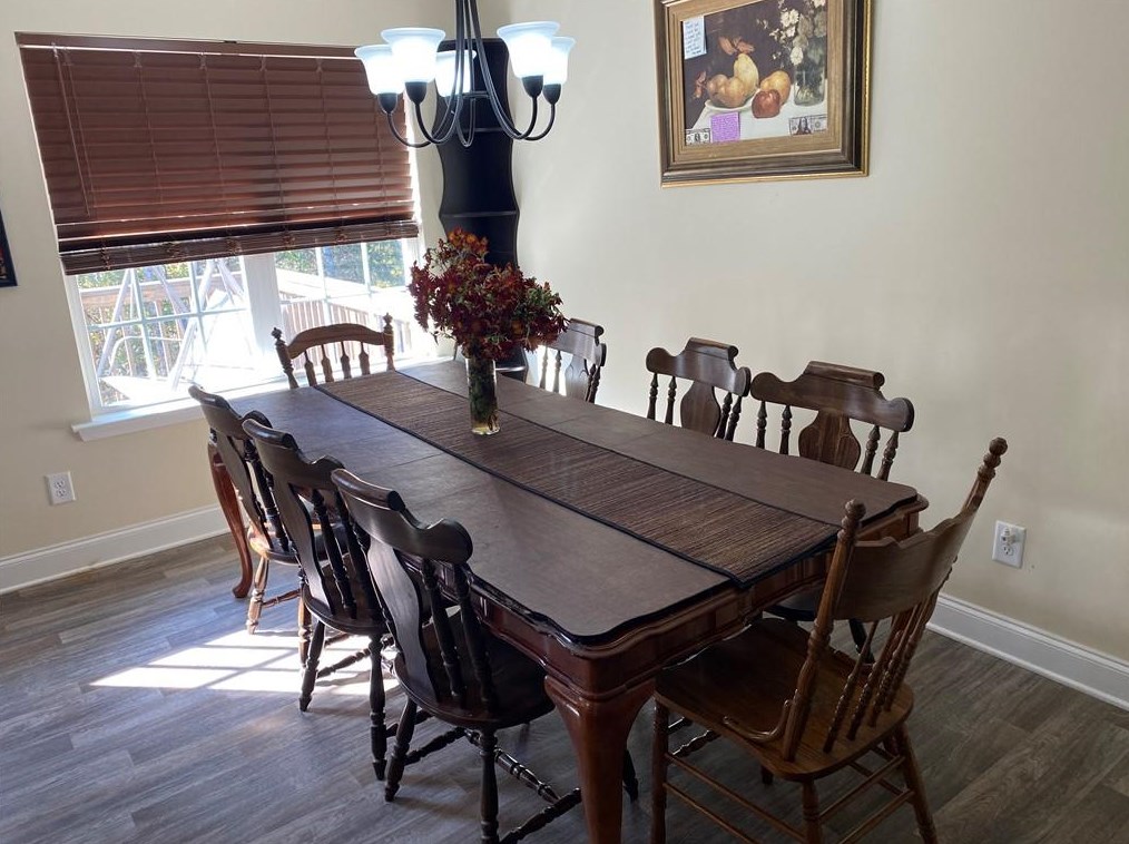 5499 Latham Manor Dr, Gainesville GA  30506-6948 exterior