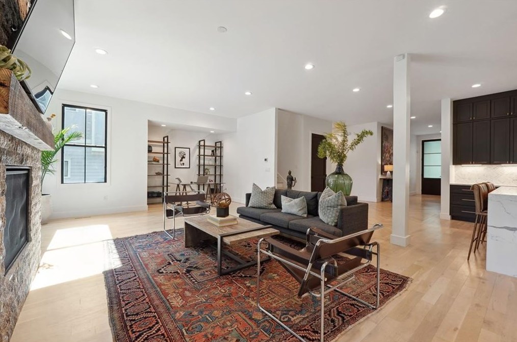 432 Pharr Rd, Decatur GA  30030-4426 exterior