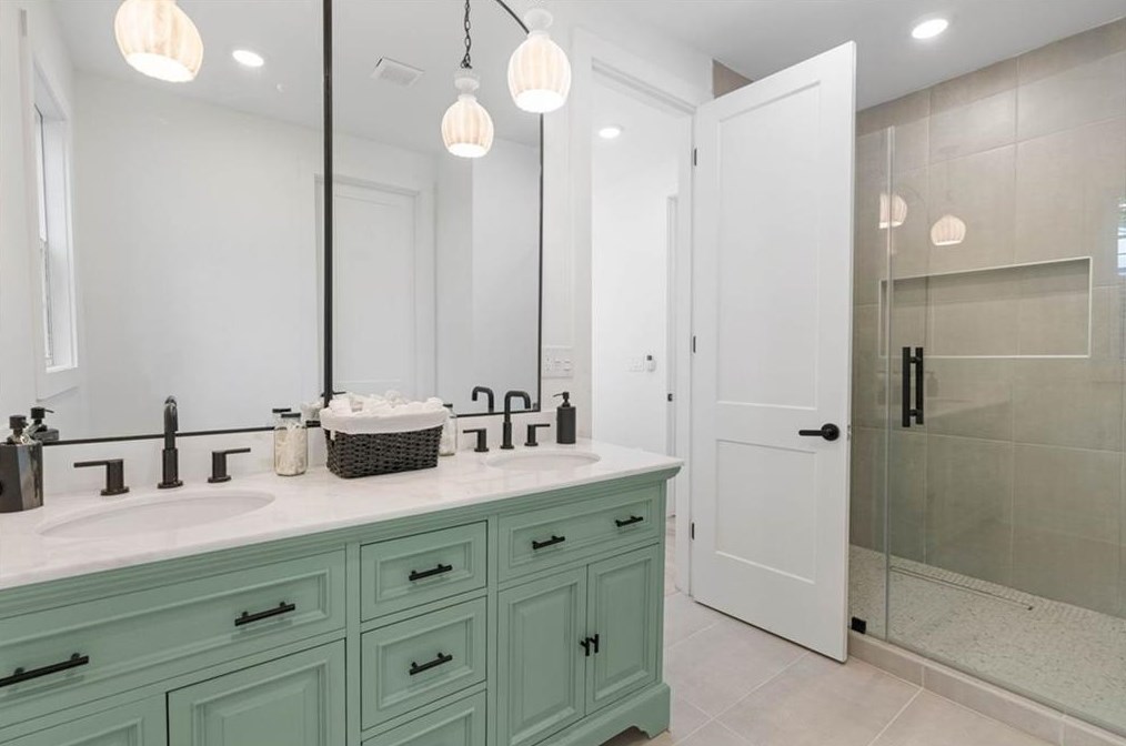 541 Westmeath Dr, Atlanta GA  30310-1535 exterior