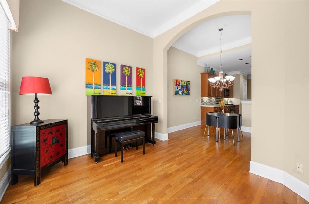 999 Emory Parc Pl, Decatur GA  30033-4054 exterior