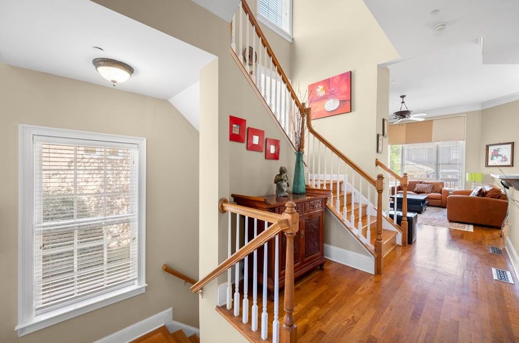 999 Emory Parc Pl, Decatur GA  30033-4054 exterior