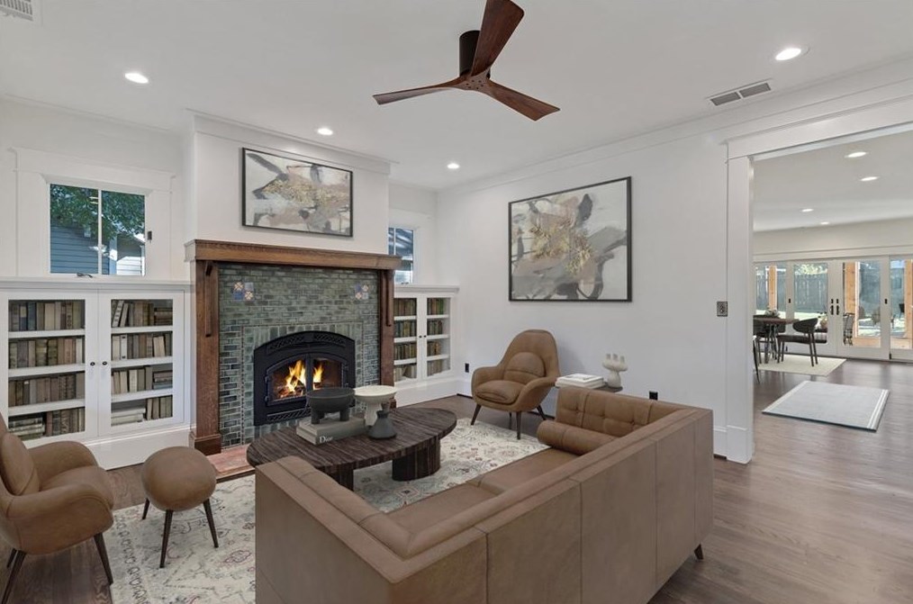 1426 Oakview Rd, Decatur GA  30030-4229 exterior