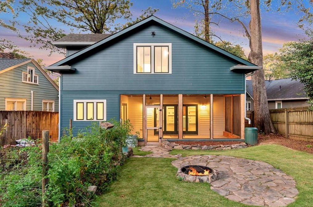 1426 Oakview Rd, Decatur GA  30030-4229 exterior