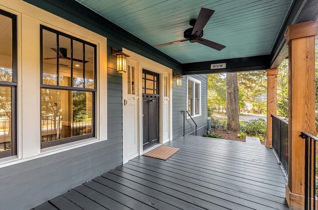 1426 Oakview Rd, Decatur GA  30030-4229 exterior