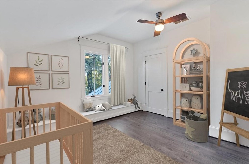 1426 Oakview Rd, Decatur GA  30030-4229 exterior