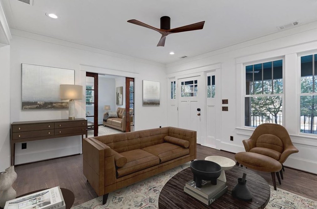 1426 Oakview Rd, Decatur GA  30030-4229 exterior