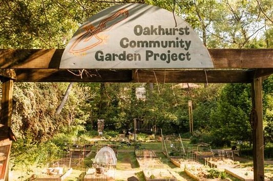 1426 Oakview Rd, Decatur GA  30030-4229 exterior