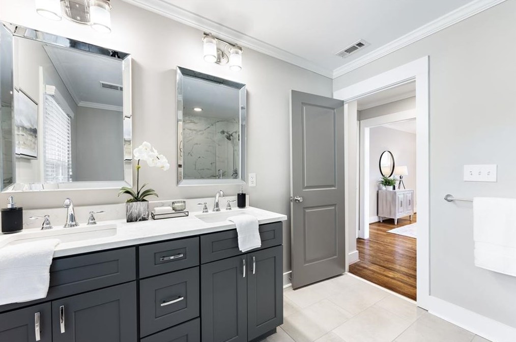 3077 Hamilton Rd, Decatur GA  30032-2832 exterior