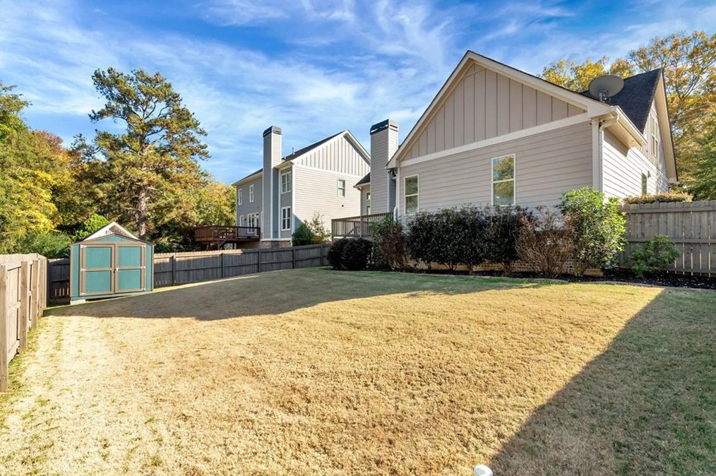 1411 Hawthorne Ave, Smyrna GA  30080-2137 exterior