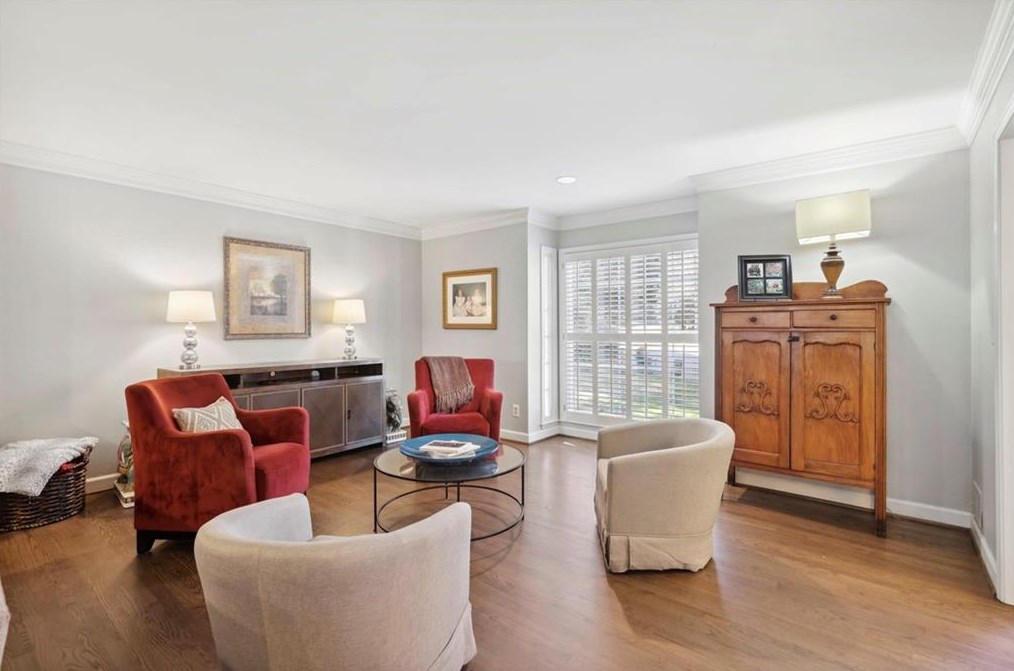 5239 Wyntercreek Cir, Atlanta GA  30338-3810 exterior
