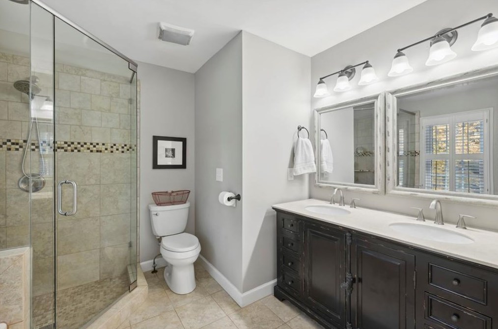 5239 Wyntercreek Cir, Atlanta GA  30338-3810 exterior