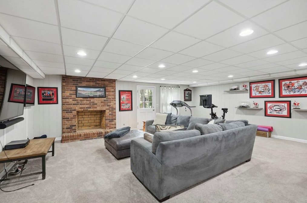 5239 Wyntercreek Cir, Atlanta GA  30338-3810 exterior