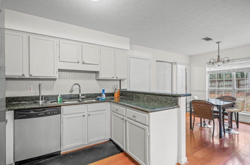 1430 Millstone Dr, Alpharetta GA  30004-7421 exterior