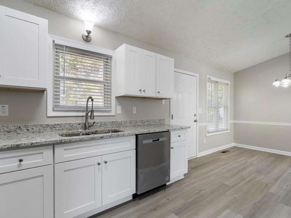 4847 Chasestone Ct, Powder Springs GA  30127-1000 exterior