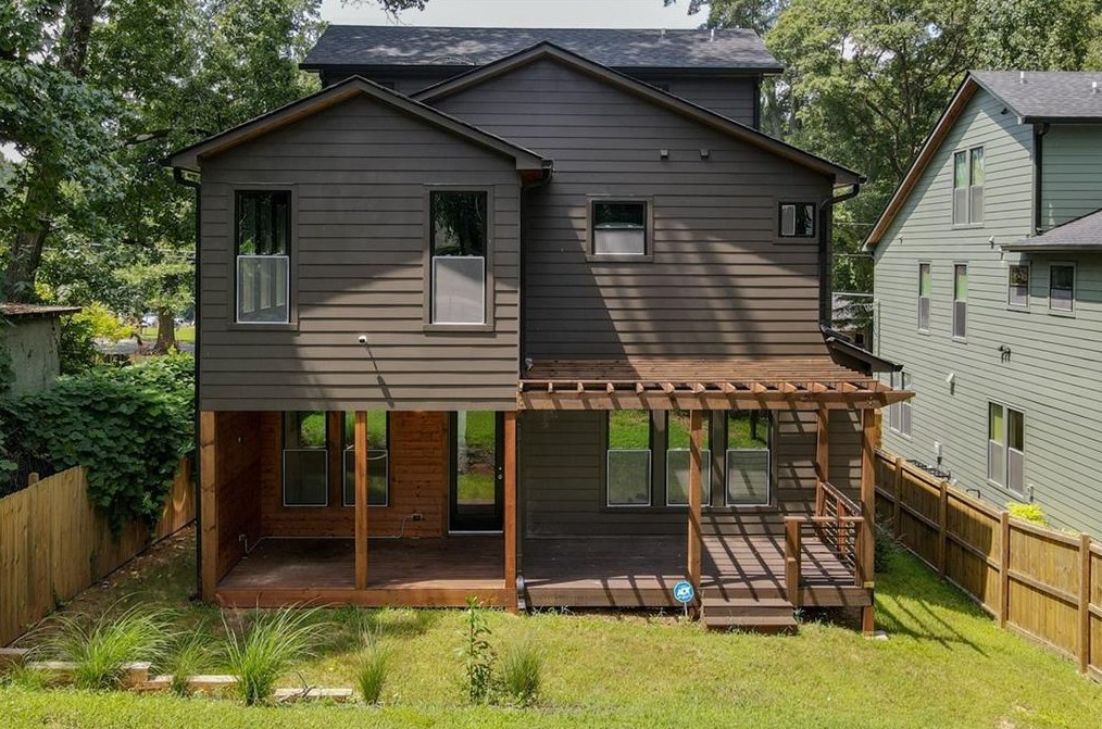 570 Parker Ave, Decatur GA  30032-3965 exterior