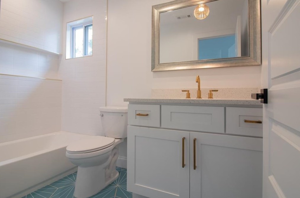 570 Parker Ave, Decatur GA  30032-3965 exterior