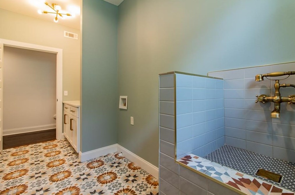 570 Parker Ave, Decatur GA  30032-3965 exterior