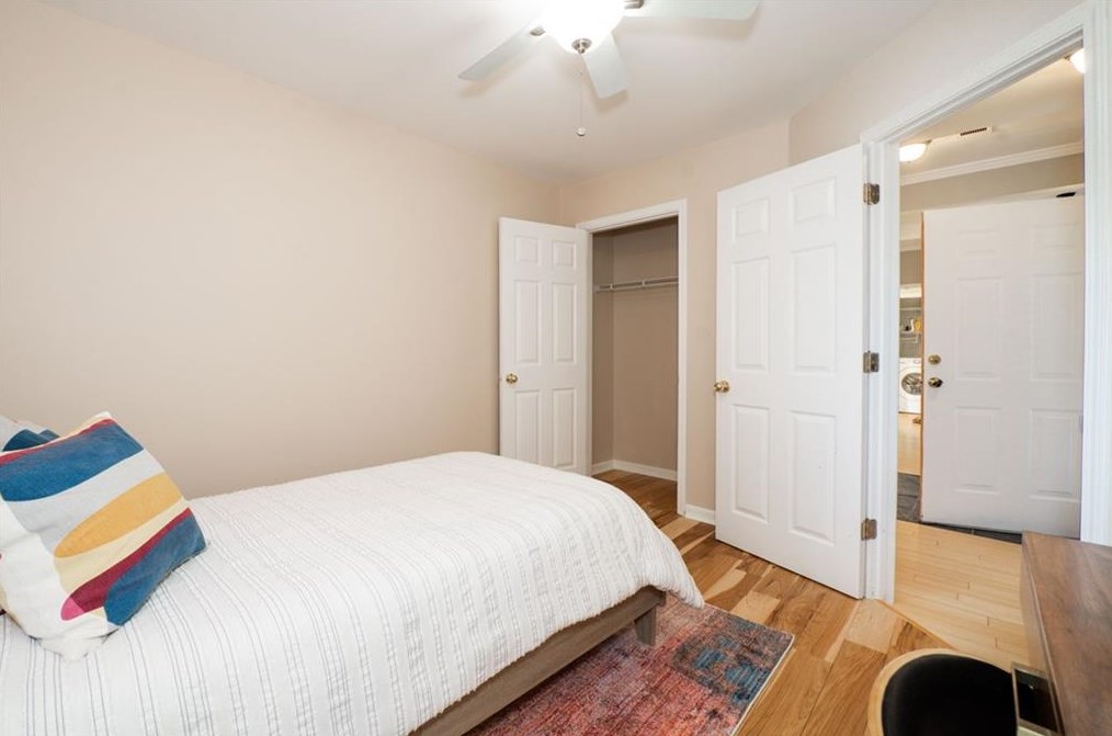 3176 Oakhill Pl, Decatur GA  30033-3300 exterior