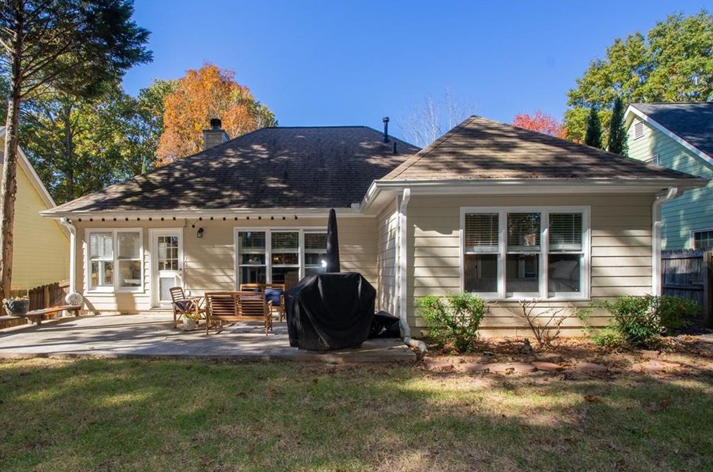 3176 Oakhill Pl, Decatur GA  30033-3300 exterior