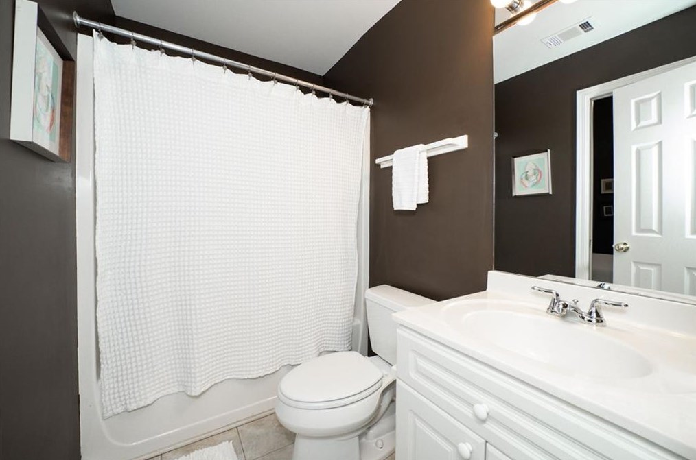 3176 Oakhill Pl, Decatur GA  30033-3300 exterior