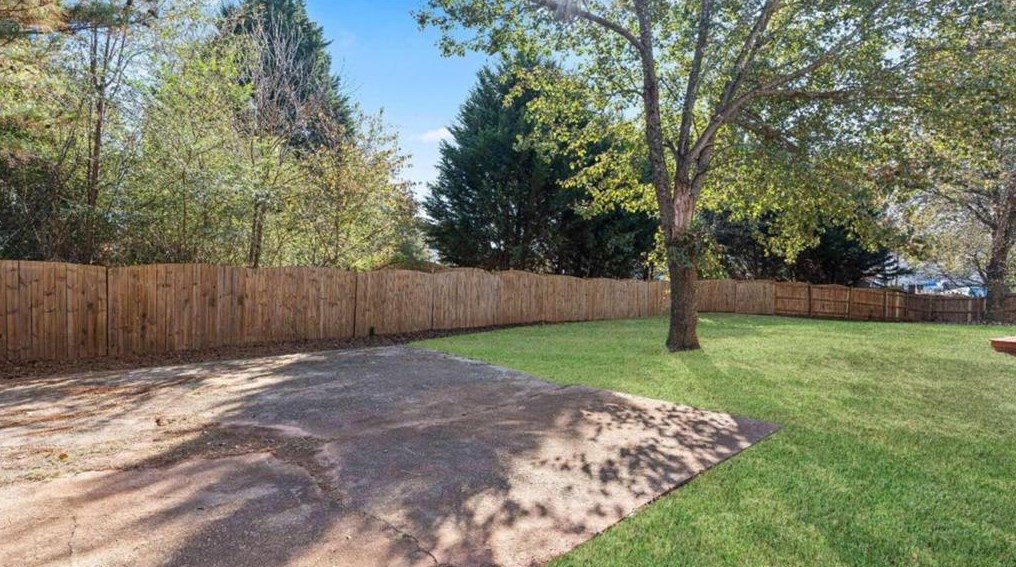 2170 Trickle Creek Ct, Decatur GA  30035-2524 exterior