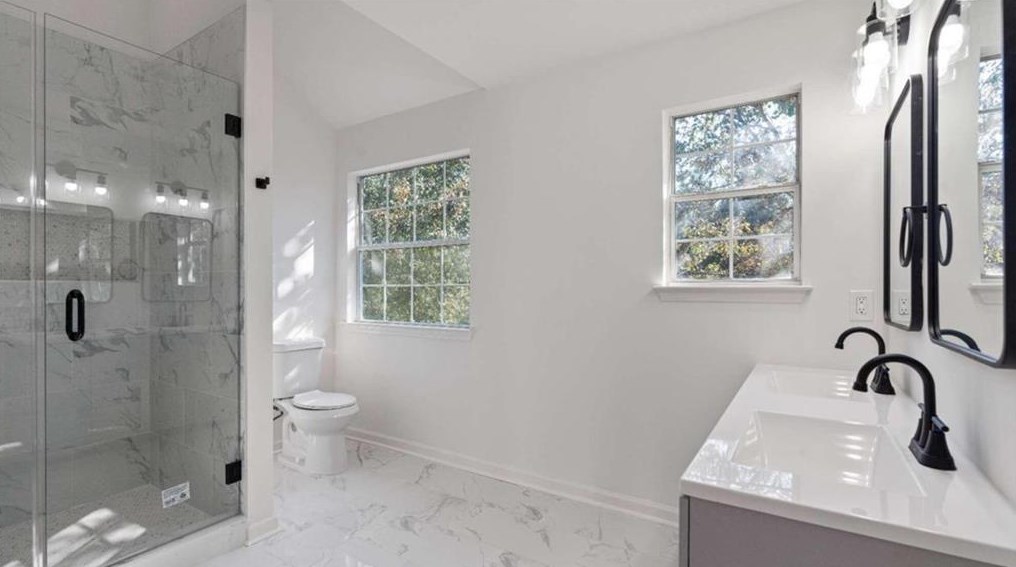 2170 Trickle Creek Ct, Decatur GA  30035-2524 exterior