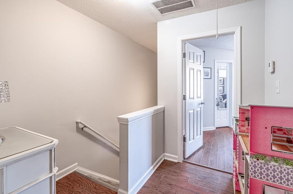 4852 Park Cir, Atlanta GA  30349-2049 exterior