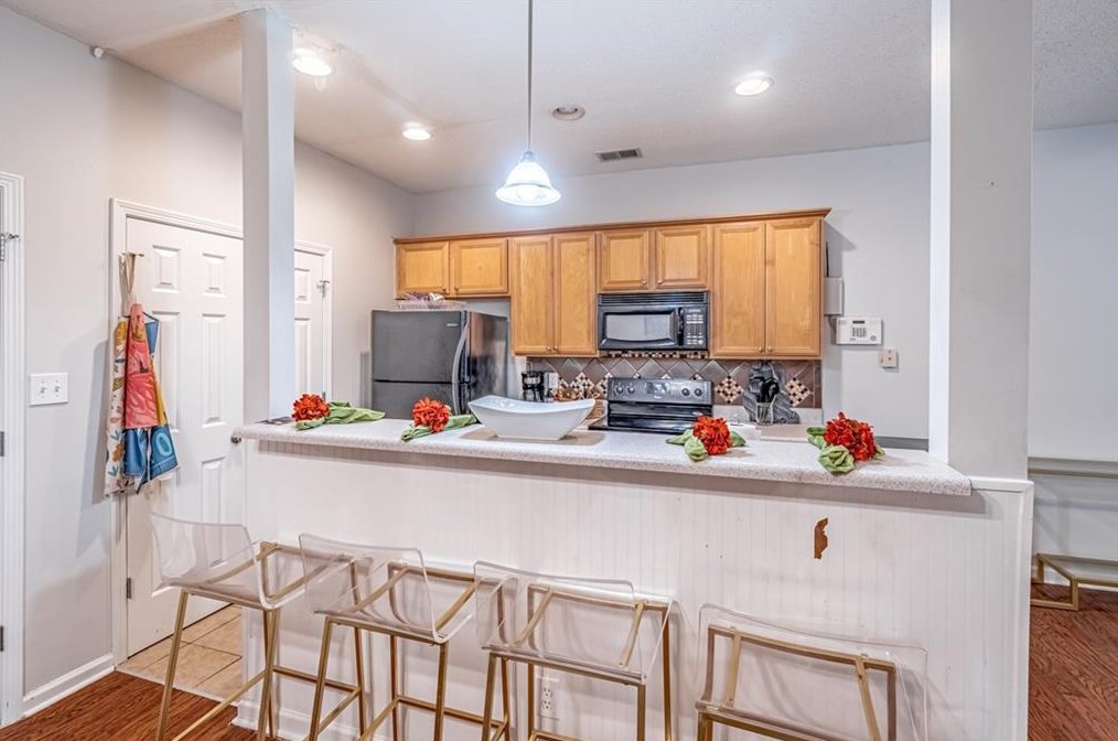 4852 Park Cir, Atlanta GA  30349-2049 exterior