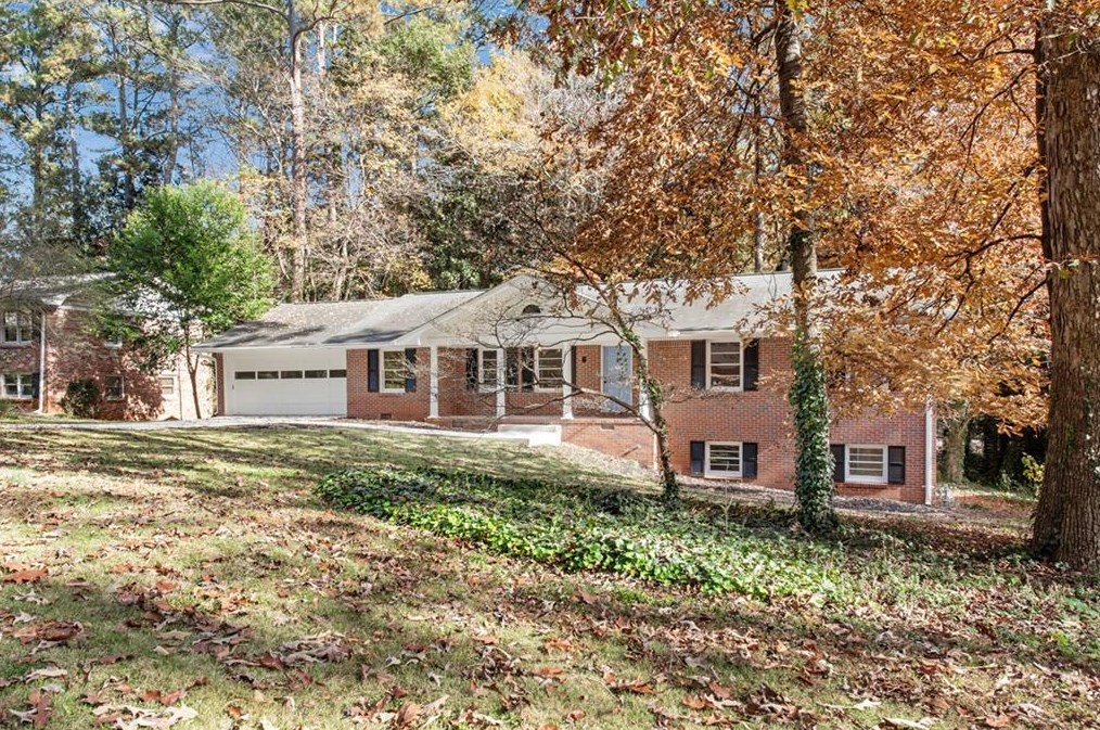 2935 Ponderosa Cir, Decatur GA  30033-1526 exterior