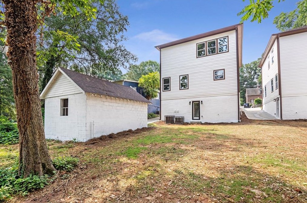 1035 Westmoor Dr, Atlanta GA  30314-2822 exterior