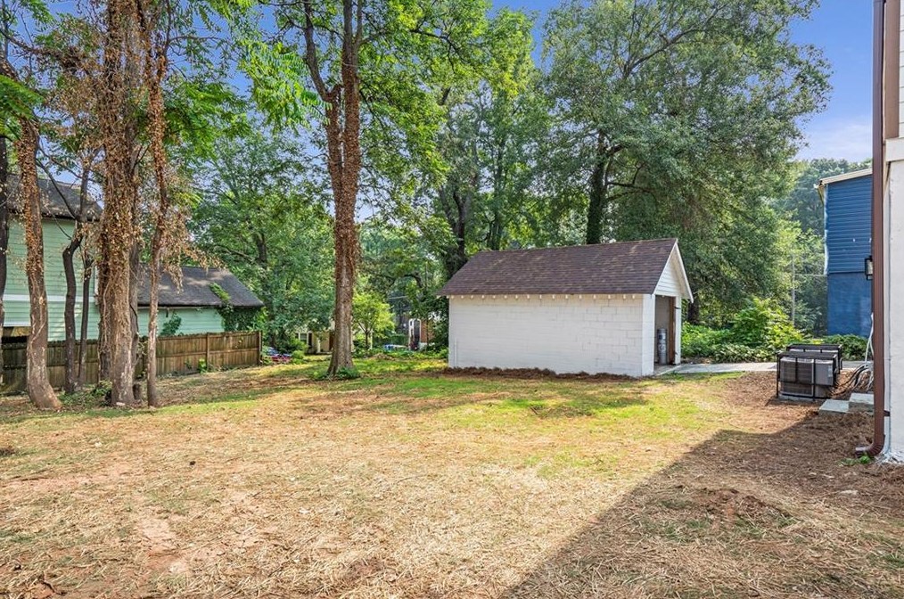 1035 Westmoor Dr, Atlanta GA  30314-2822 exterior