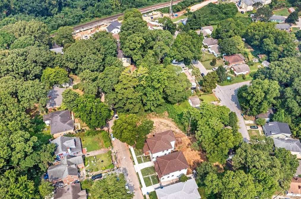 1035 Westmoor Dr, Atlanta GA  30314-2822 exterior