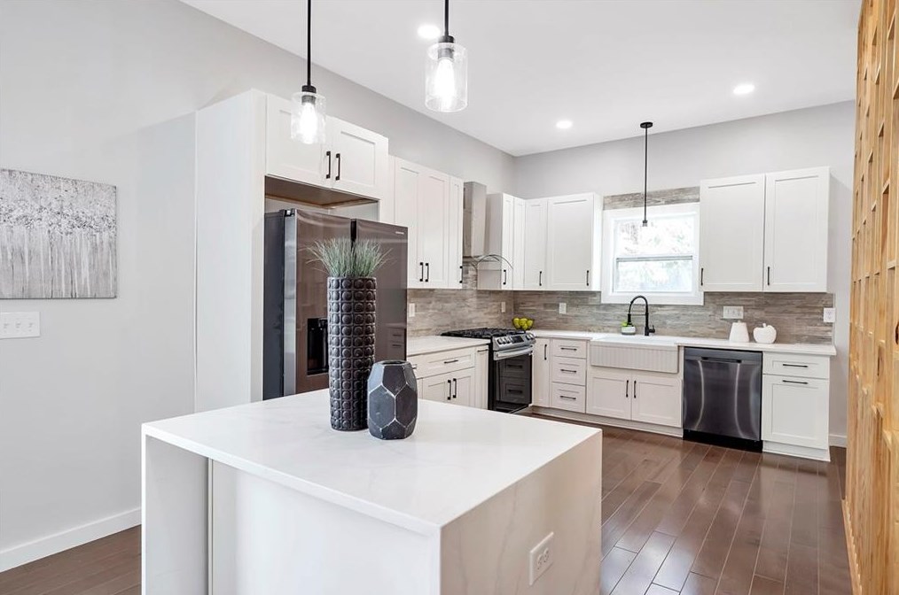 1035 Westmoor Dr, Atlanta GA  30314-2822 exterior