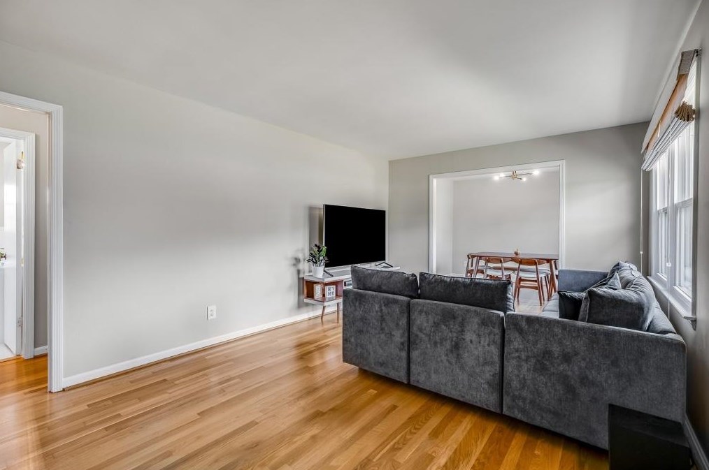 4119 Cooper Lake Rd, Smyrna GA  30082-3330 exterior