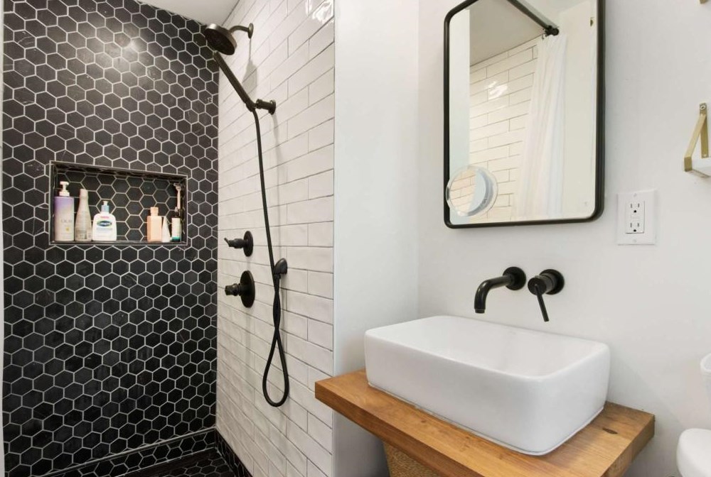 2949 Mount Olive Dr, Decatur GA  30033-3013 exterior