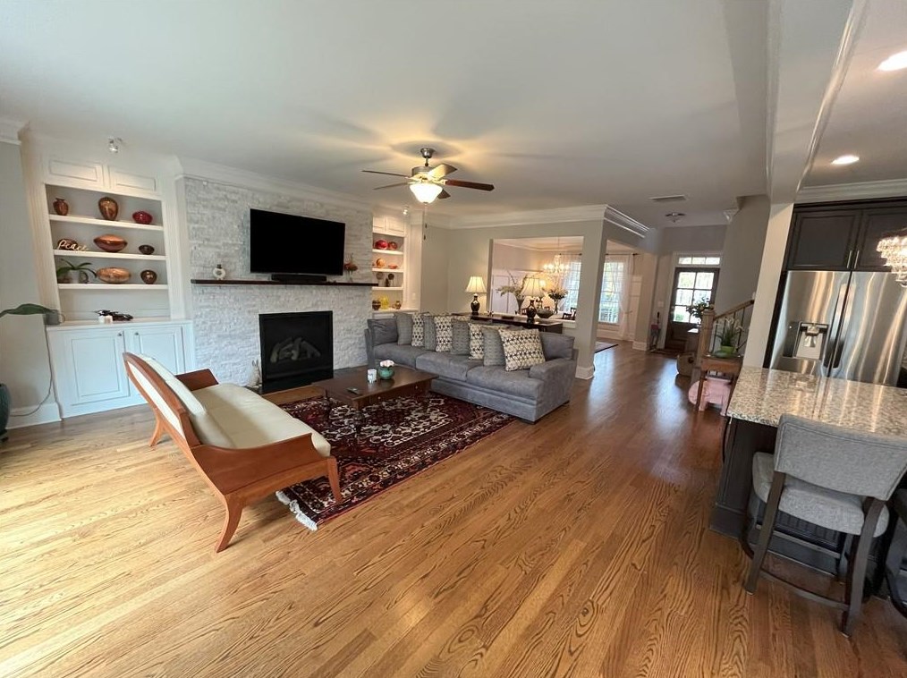 4565 Westgate Dr, Cumming GA  30040-1305 exterior