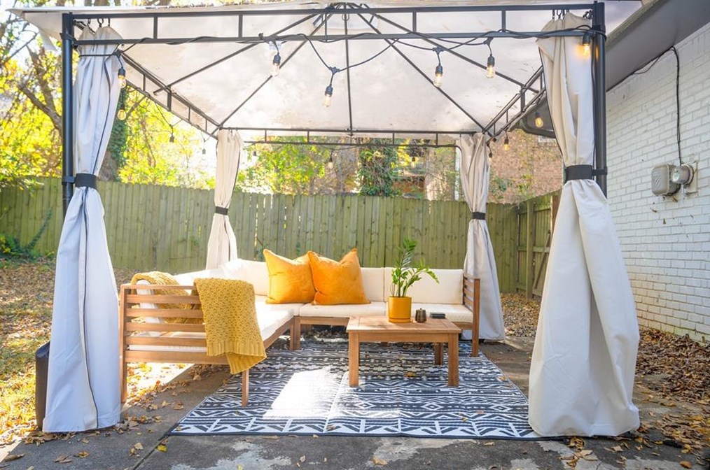 3772 Stanford Cir, Decatur GA  30034-6127 exterior