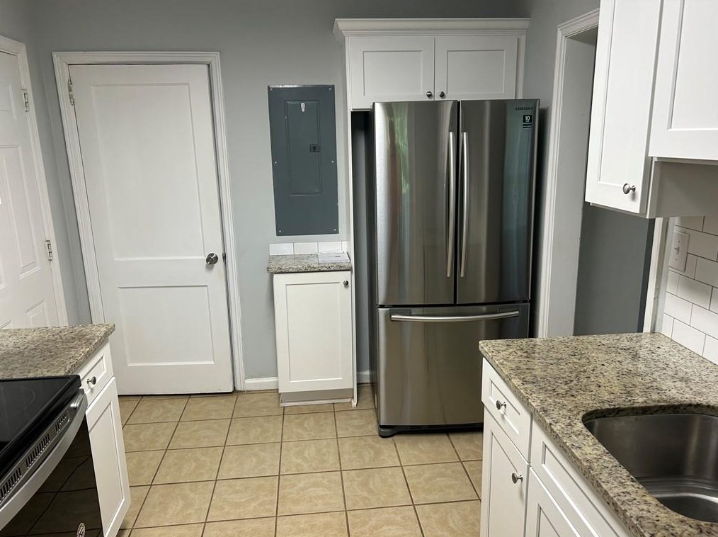 2895 Joyce Ave, Decatur GA  30032-4325 exterior