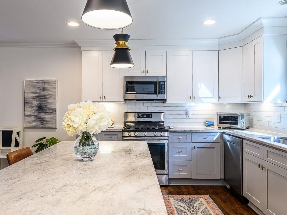 1525 Deerwood Dr, Decatur GA  30030-4517 exterior