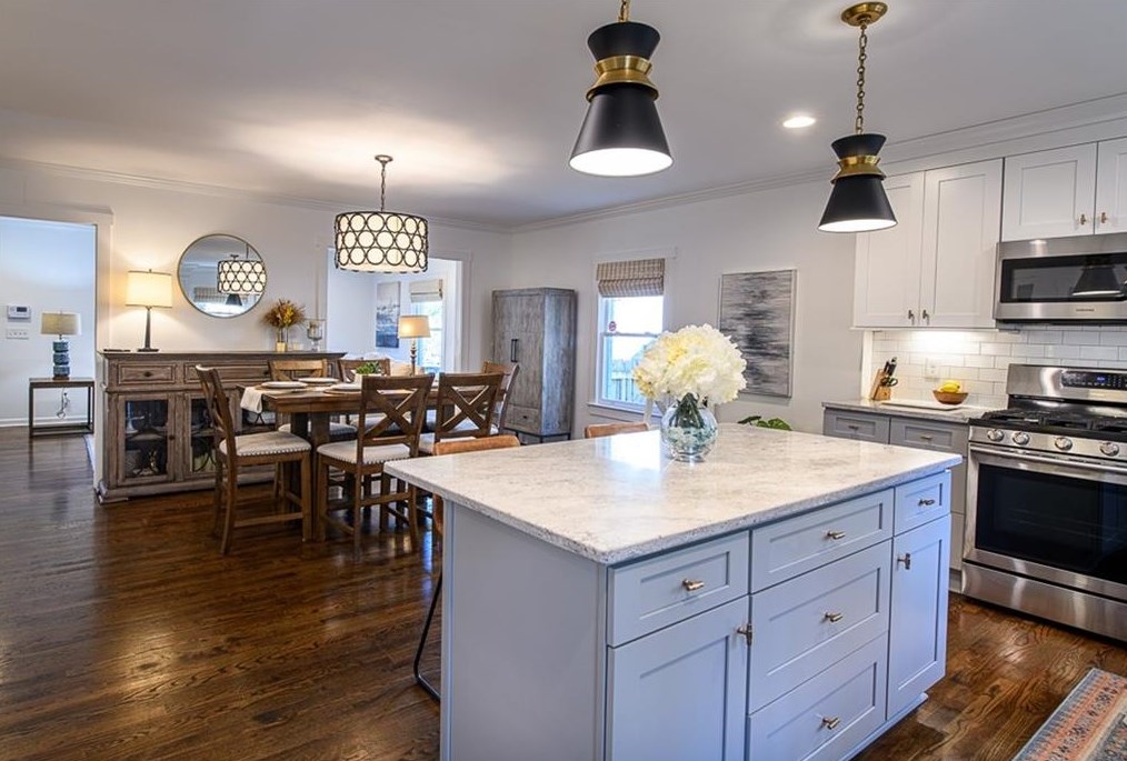 1525 Deerwood Dr, Decatur GA  30030-4517 exterior