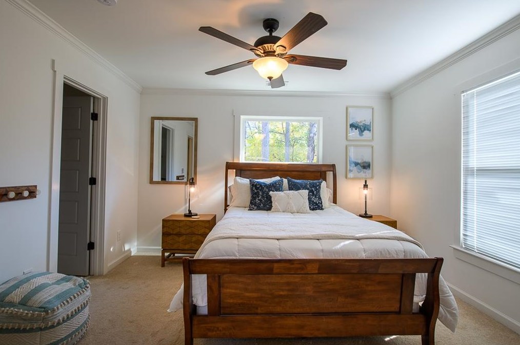 1525 Deerwood Dr, Decatur GA  30030-4517 exterior