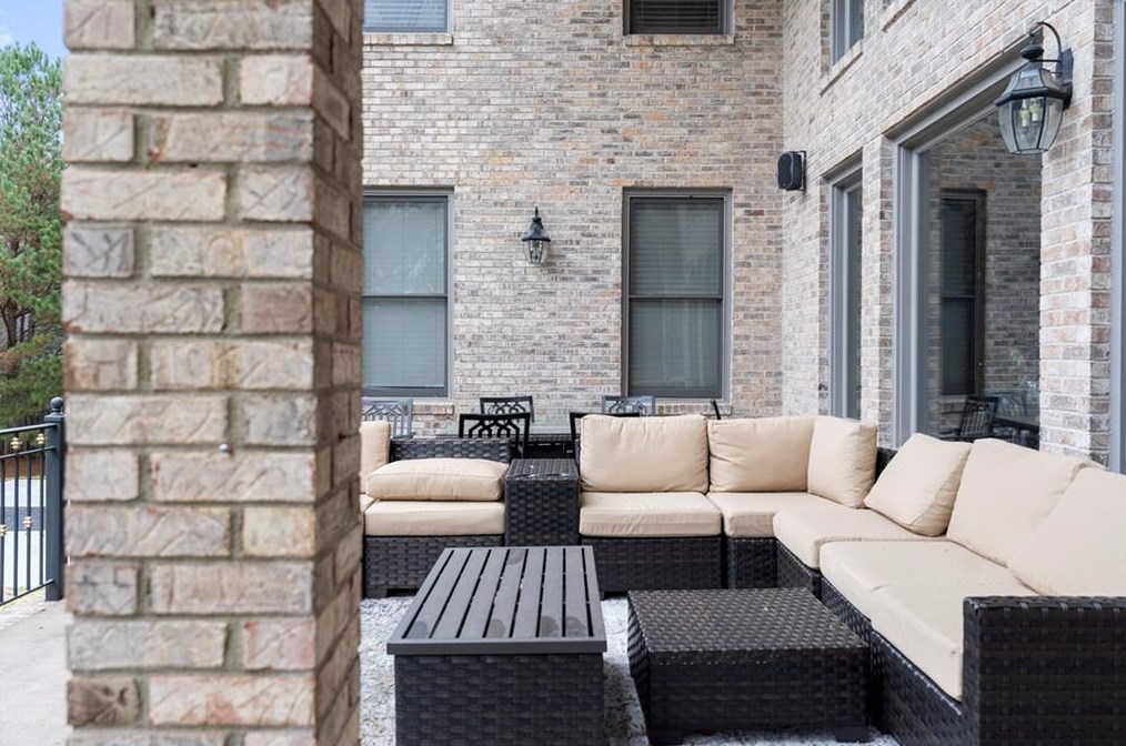 904 Carriage Path, Smyrna GA  30082-4761 exterior