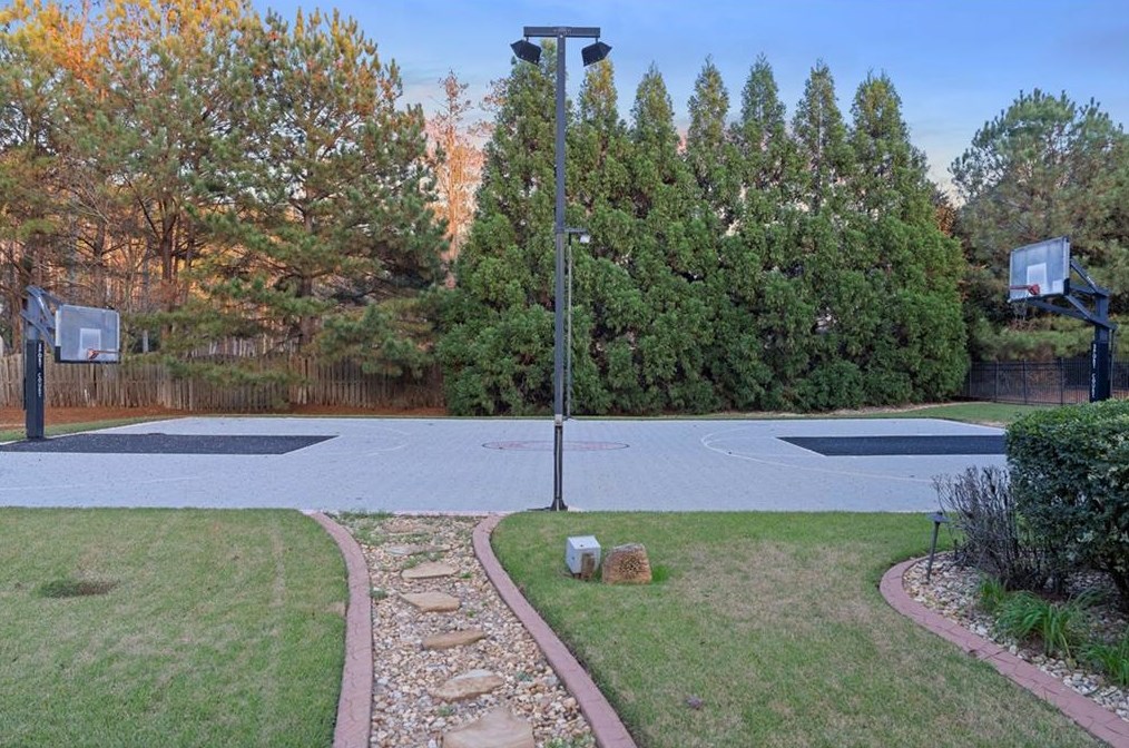 904 Carriage Path, Smyrna GA  30082-4761 exterior