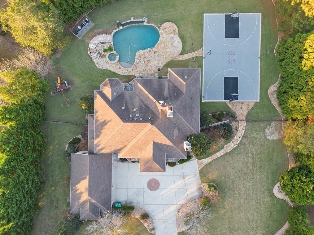 904 Carriage Path, Smyrna GA  30082-4761 exterior