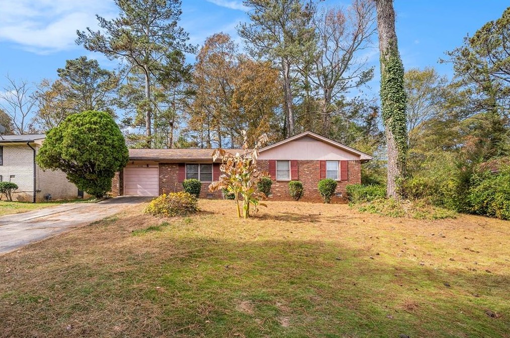 2071 Bluffton Way, Decatur GA  30035-2306 exterior