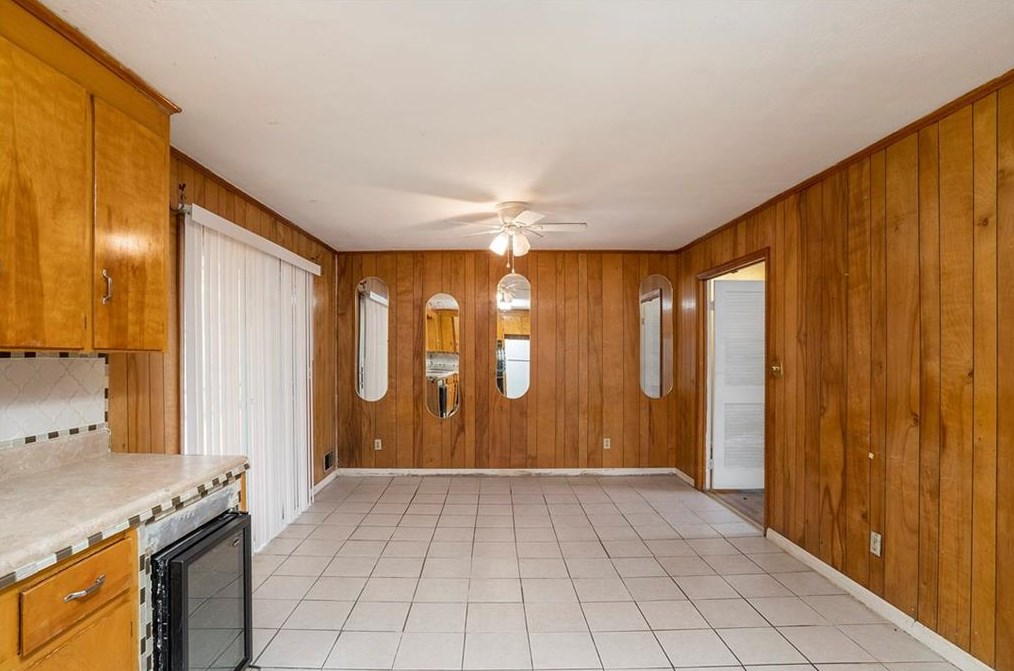 2071 Bluffton Way, Decatur GA  30035-2306 exterior