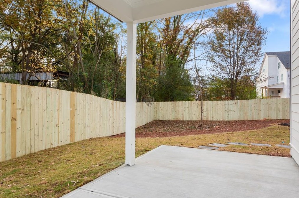 1572 Hawthorne Ave, Smyrna GA  30080-2140 exterior