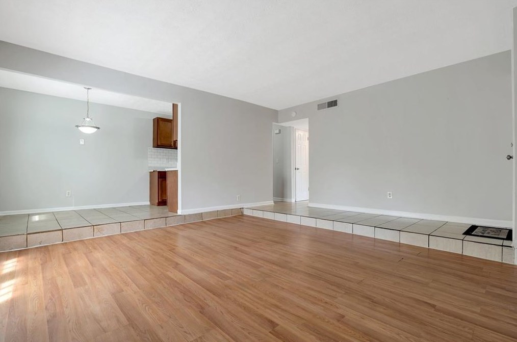 3237 Strawberry Ln, Decatur GA  30034-4137 exterior